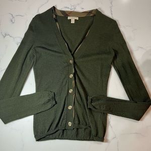 Burberry Britt 100% Fine Wool Merino